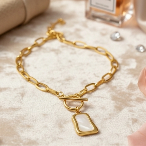 ***NEW*** Geometric Pearl Oyster Necklace - Picture 1 of 8